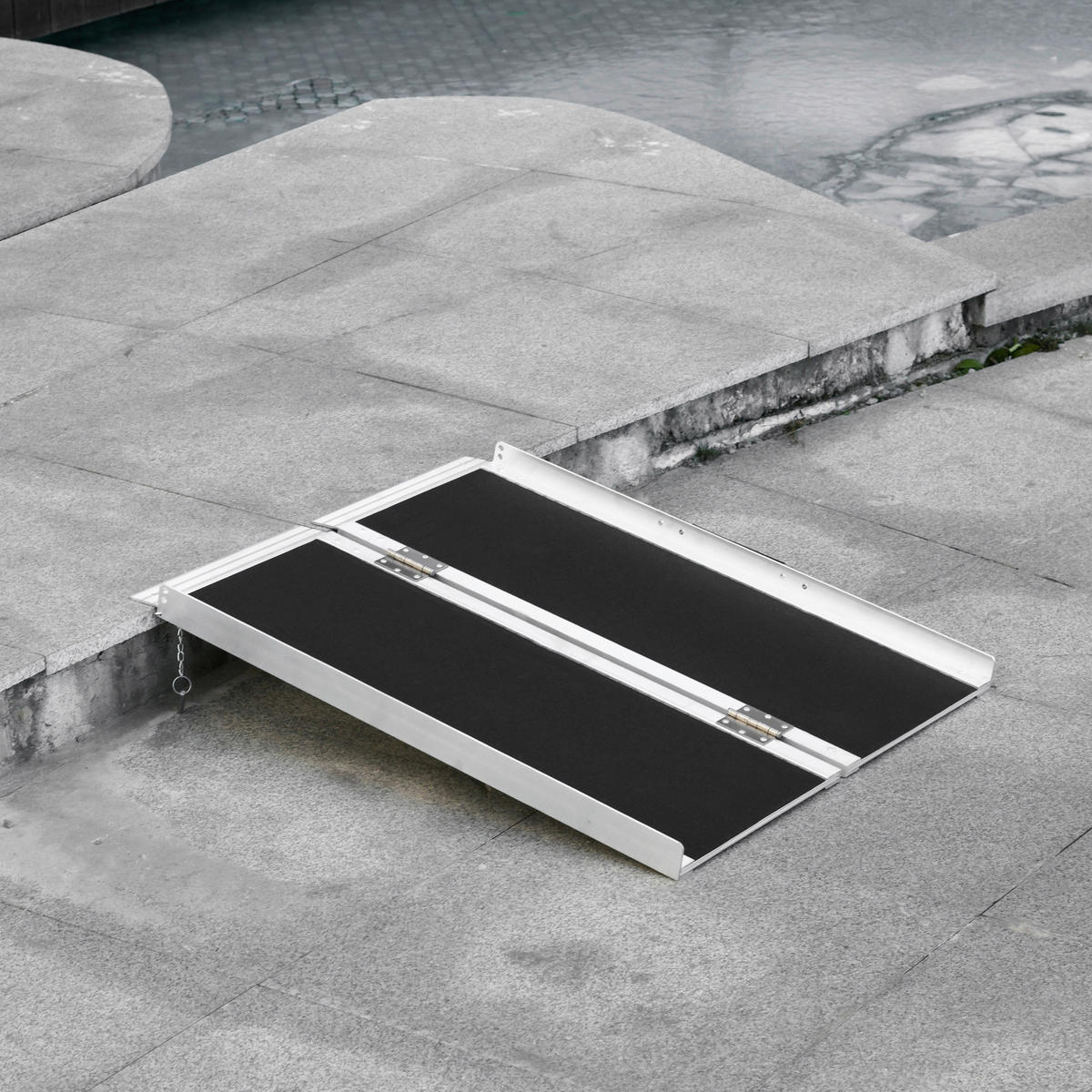 HOMCOM Haushaltshelfer silber PVC B/H/L: ca. 73x93x5 cm Rollstuhlrampe - schwarz/silber (5,00/73,00/93,00cm) - HOMCOM