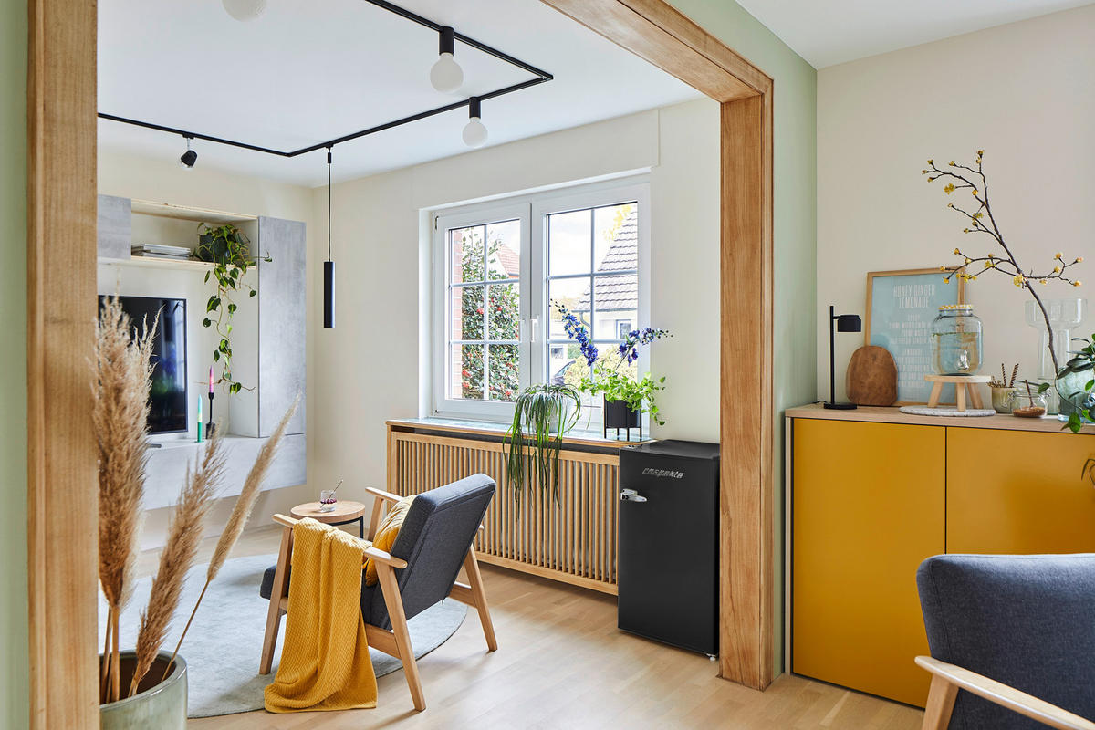 Respekta Retro Kühlschrank KG83S-52 schwarz B/H/T: ca. 47,4x83x44,7 cm Kühlschrank KG83S-52 - schwarz (47,40/83,00/44,70cm) - Respekta