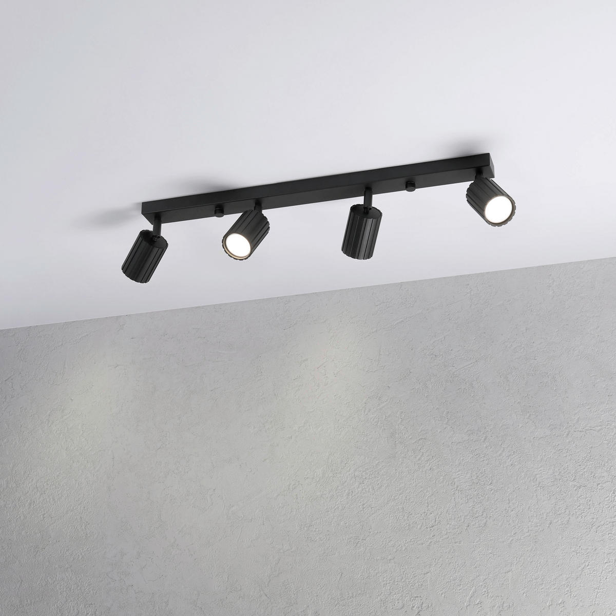 Lamkur Strahler schwarz Stahl B/H/L: ca. 6,5x16,5x81 cm 4 Brennstellen Prisma - schwarz (81,00/6,50/16,50cm) - Lamkur