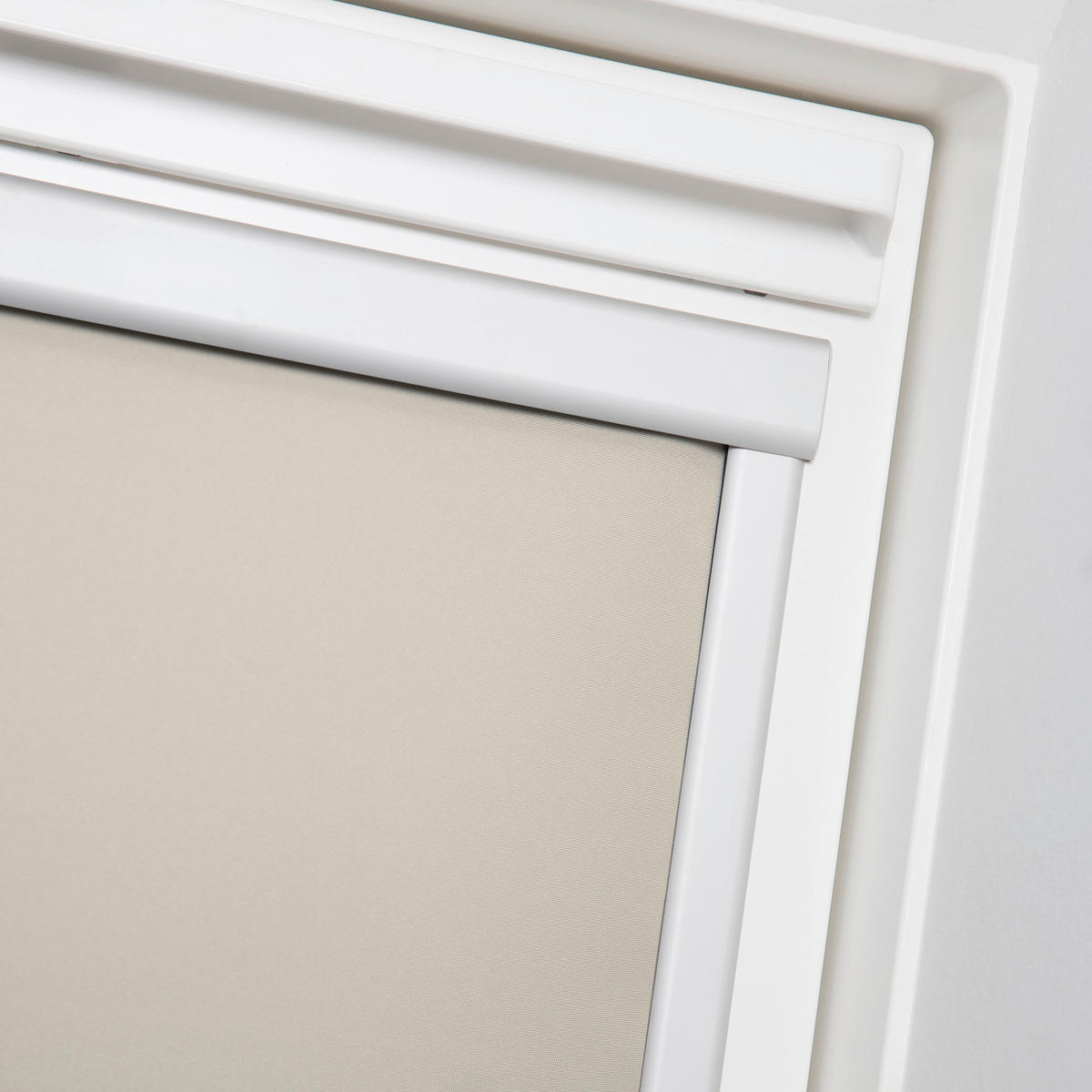Dachfensterrollo Skylight VD creme B/L: ca. 61,3x94 cm Skylight VD - creme (61,30/94,00cm) - LICHTBLICK