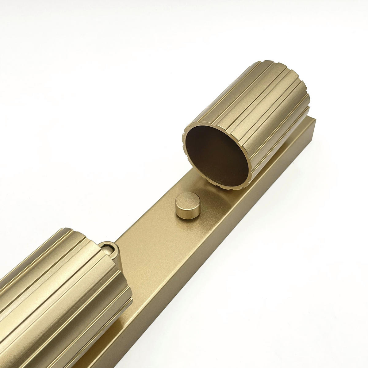 Lamkur Strahler gold Stahl B/H/L: ca. 6,5x16,5x81 cm 4 Brennstellen Prisma - gold (81,00/6,50/16,50cm) - Lamkur