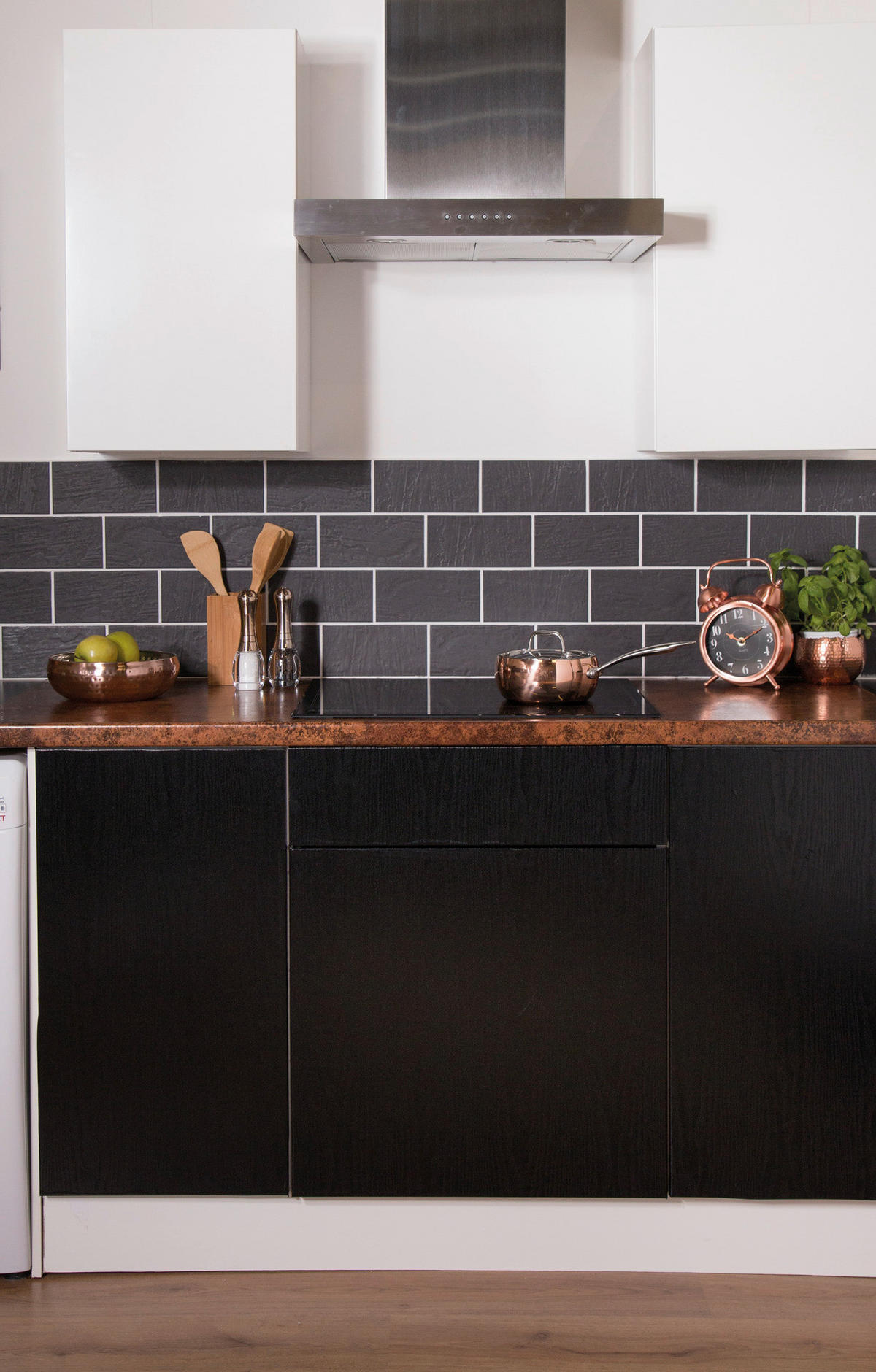 d-c-fix Dekofolie Holzoptik schwarz B/L: ca. 67,5x200 cm Klebefolie_d-c-fix_F3468007 - schwarz (67,50/200,00cm) - d-c-fix