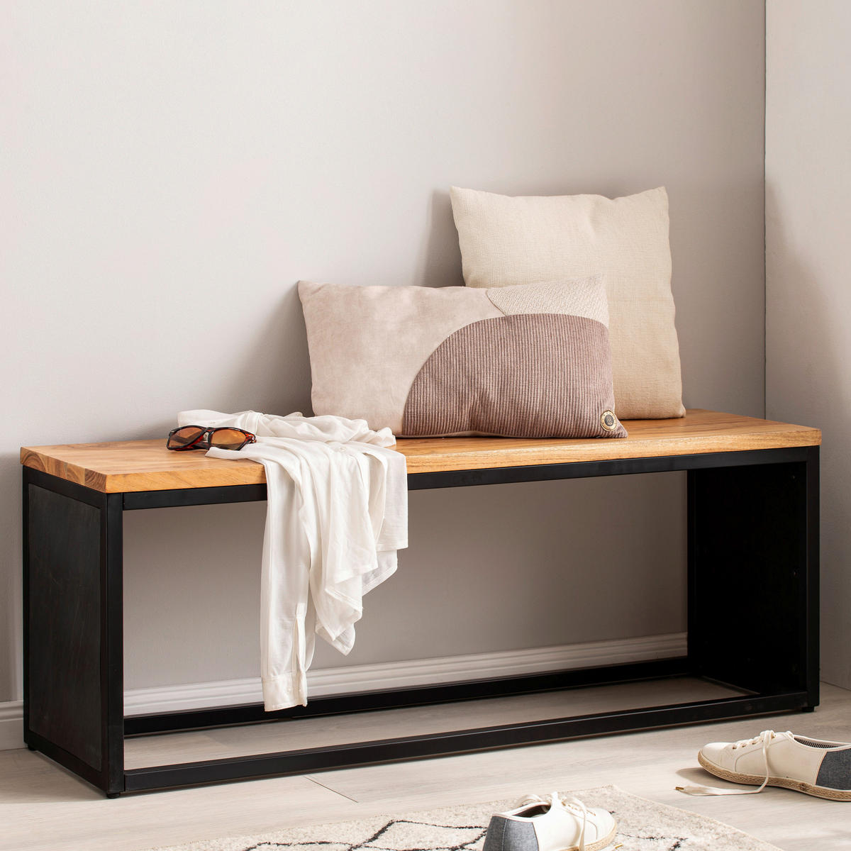 Sitzbank schwarz B/H/T: ca. 120x45x35 cm Sitzbank - schwarz (120,00/45,00/35,00cm) - Wohnling