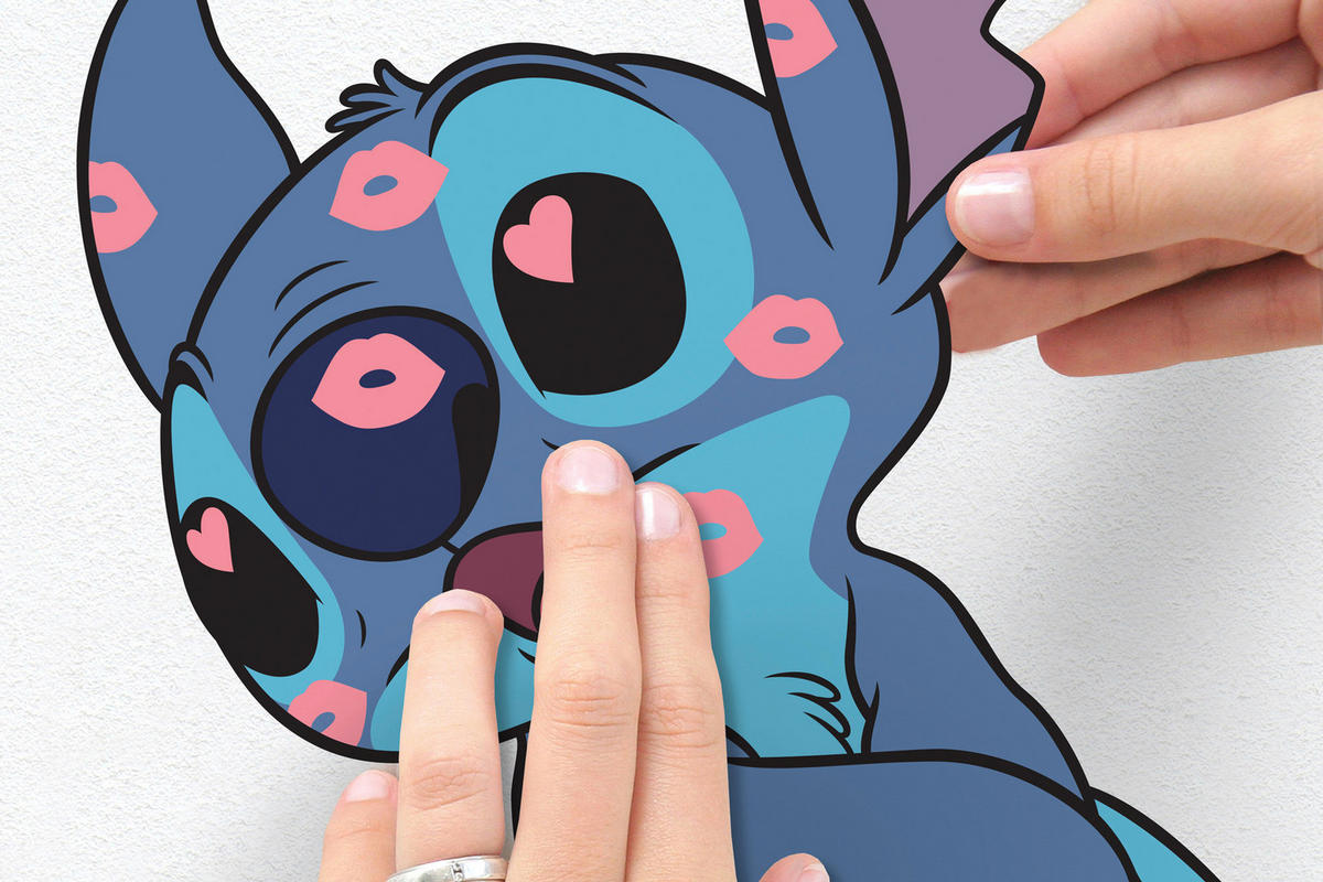 Komar Wandtattoo Stitch in Love  Stitch in Love B/L: ca. 50x70 cm Stitch in Love - (50,00/70,00cm) - Komar