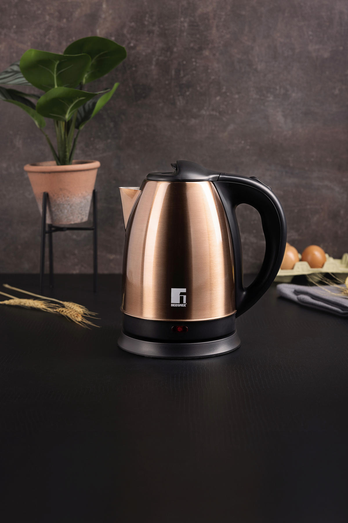 BERGNER Wasserkocher COPPER - schwarz/bronze (21,00/18,00/23,50cm) - BERGNER