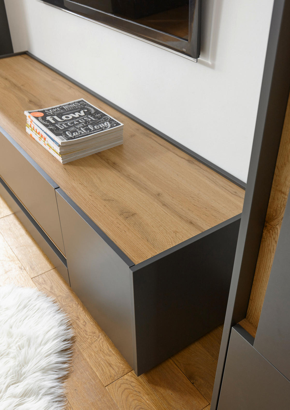 TV-Lowboard City Eiche Wotan Nachbildung anthrazit B/H/T: ca. 170x40x45 cm City - Eiche/anthrazit (170,00/40,00/45,00cm)