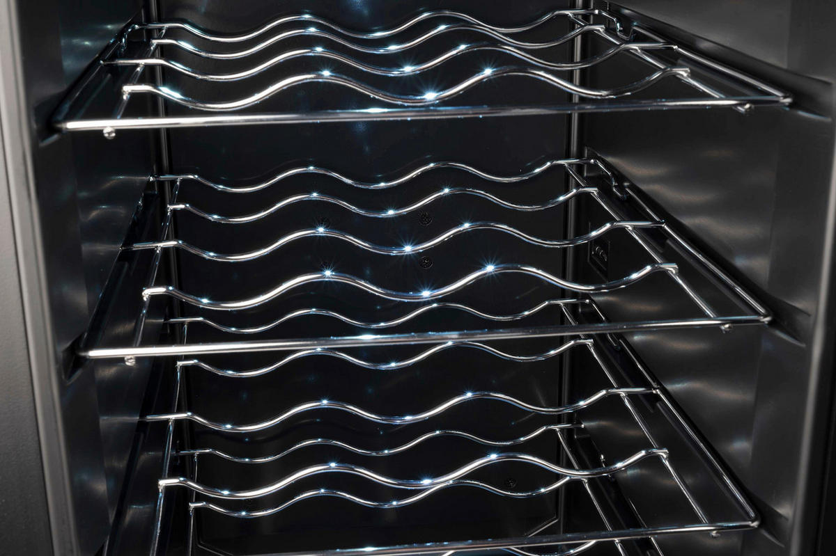 Alpina Weinkühlschrank CW-52H schwarz B/H/T: ca. 35x66x49 cm Weinkühlschrank - schwarz (35,00/66,00/49,00cm) - Alpina