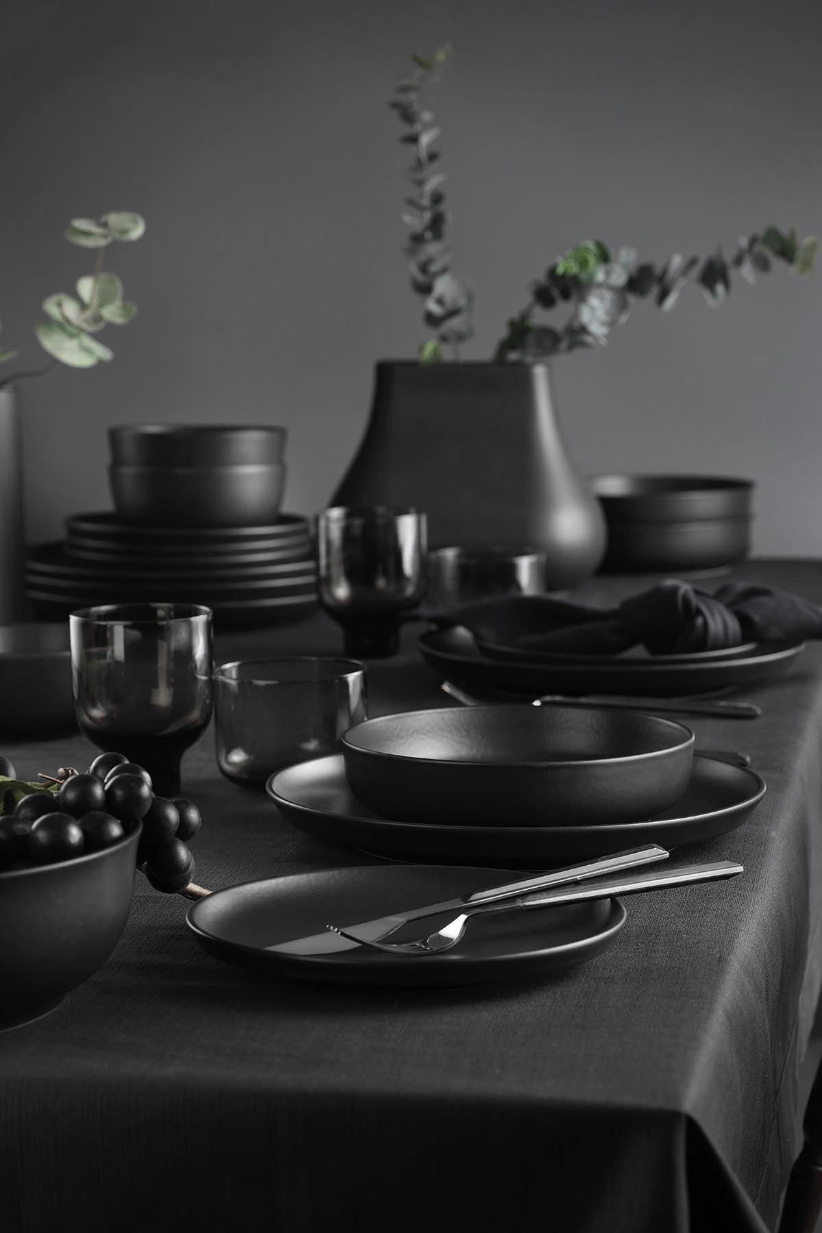 HermiaConcept Tafelservice Dionysus mattschwarz Porzellan 16 tlg. Dionysus - mattschwarz - HermiaConcept