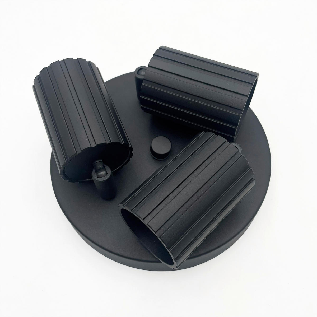 Lamkur Strahler schwarz Stahl B/H/L: ca. 18x19,5x18 cm 3 Brennstellen Prisma - schwarz (18,00/18,00/19,50cm) - Lamkur