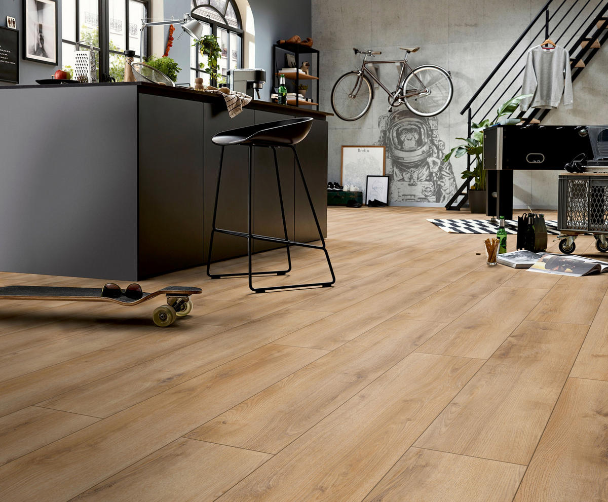Superior Laminatboden Advanced Plus ca. 2,694 m² im Paket  B/L: ca. 24,4x138 cm pro Paket Advanced Plus ca. 2,694 m² im Paket - natur (24,40/138,00cm) - Superior