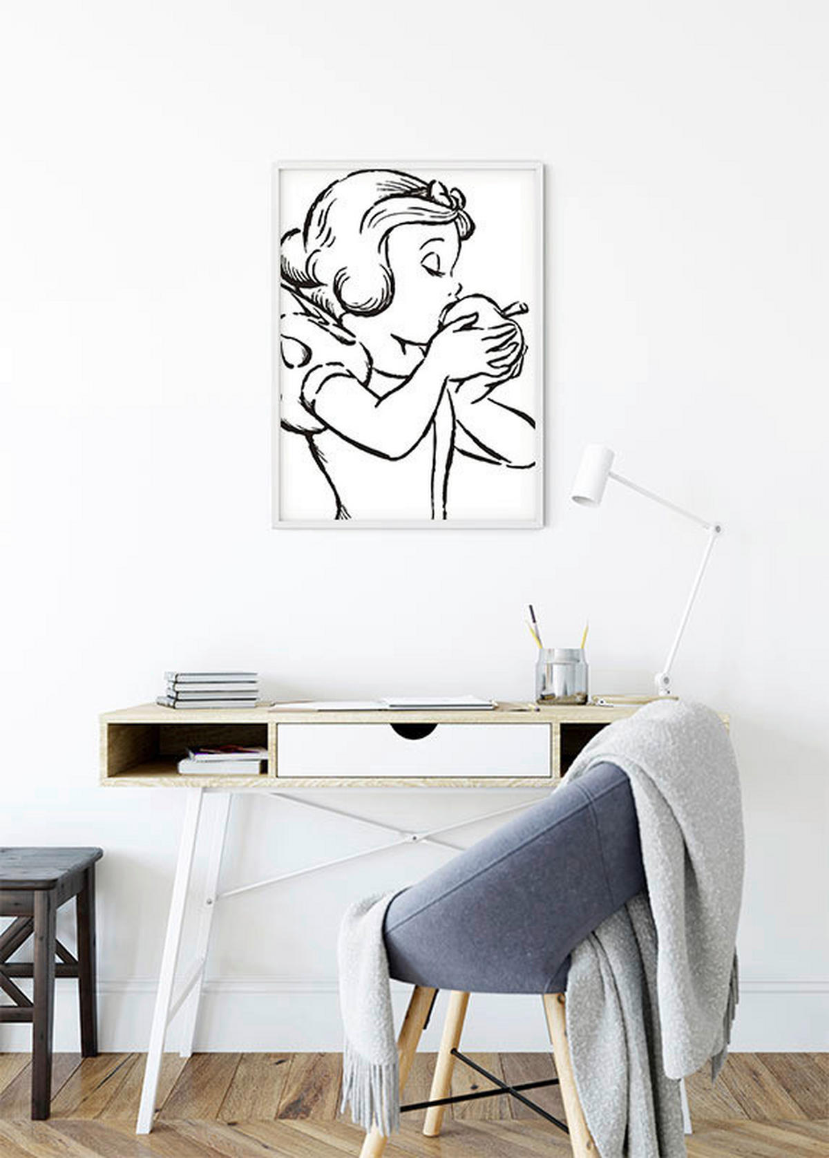 Komar Poster Snow White Apple Bite - white Disney B/L: ca. 30x40 cm Snow White Apple Bite - white - (30,00/40,00cm) - Komar