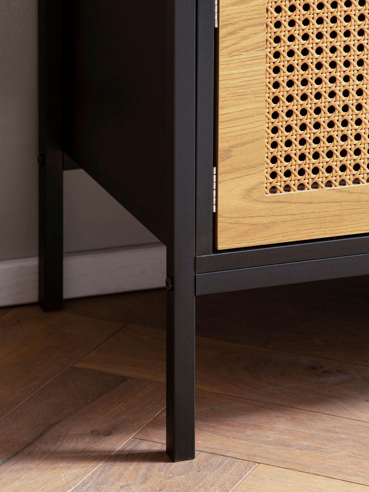 Lowboard schwarz Eiche Optik B/H/T: ca. 110x48x40 cm TV & Lowboard - schwarz (110,00/48,00/40,00cm) - Wohnling