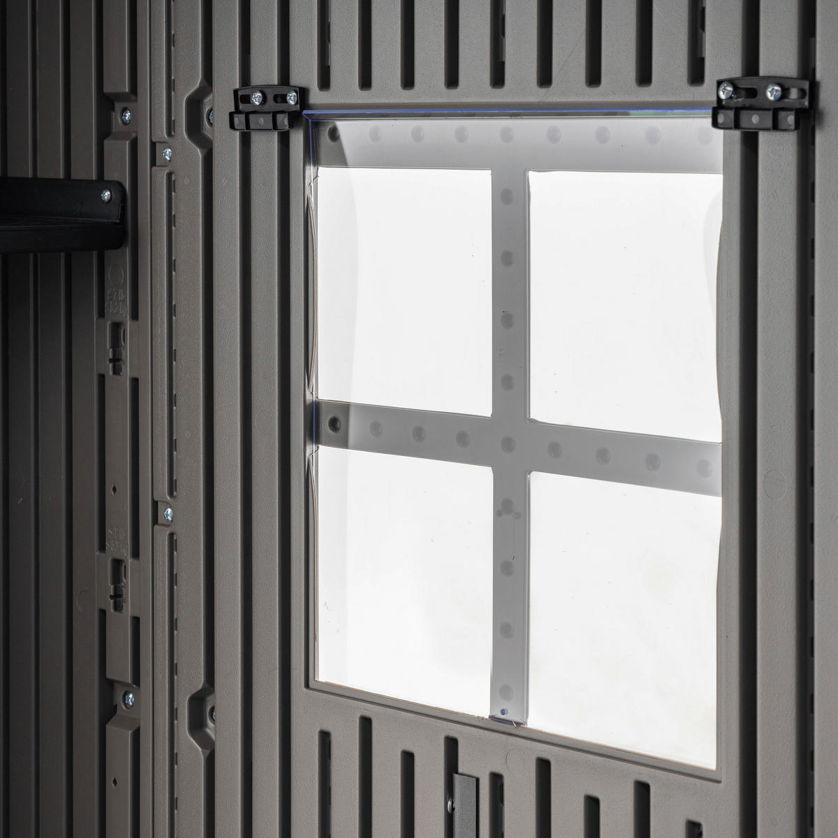 Lifetime Gerätehaus Neptun grau B/H/L: ca. 610x241x243 cm Neptun - grau (243,00/610,00/241,00cm) - Lifetime