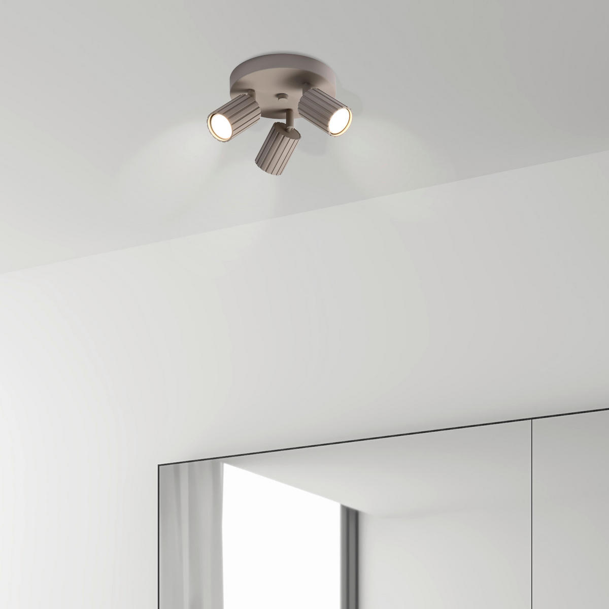 Lamkur Strahler beige Stahl B/H/L: ca. 18x19,5x18 cm 3 Brennstellen Prisma - beige (18,00/18,00/19,50cm) - Lamkur